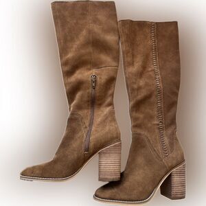 NWT Steve Madden Roxana chestnut brown boots size 6